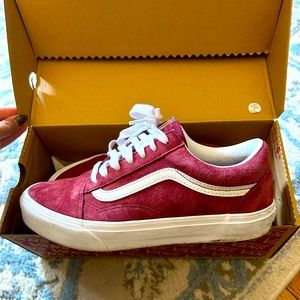 Maroon Vans - Women’s 7.5 (men’s 6)